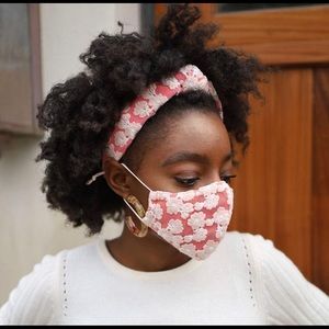 LELE SADOUGHI coral floral lace face mask